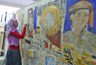 Eine &auml;gyptische Studentin von der Universit&auml;t Minya testet verschiedene Reinigungsmethoden