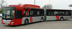 Bus im neuen Design von Studierenden der HAWK-Fakult&auml;t Gestaltung.