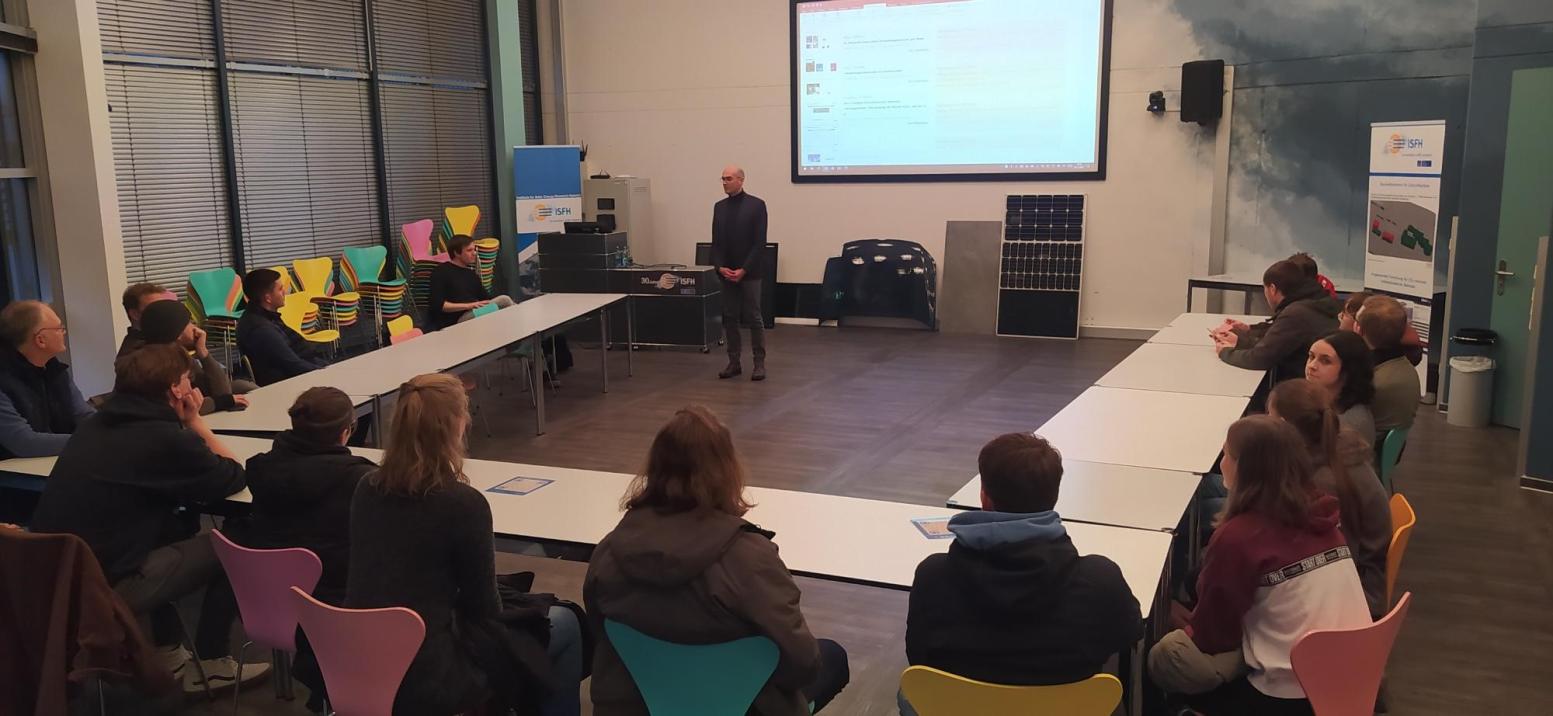 Exkursion Green Building Institut für Solar-Forschung (ISFH)